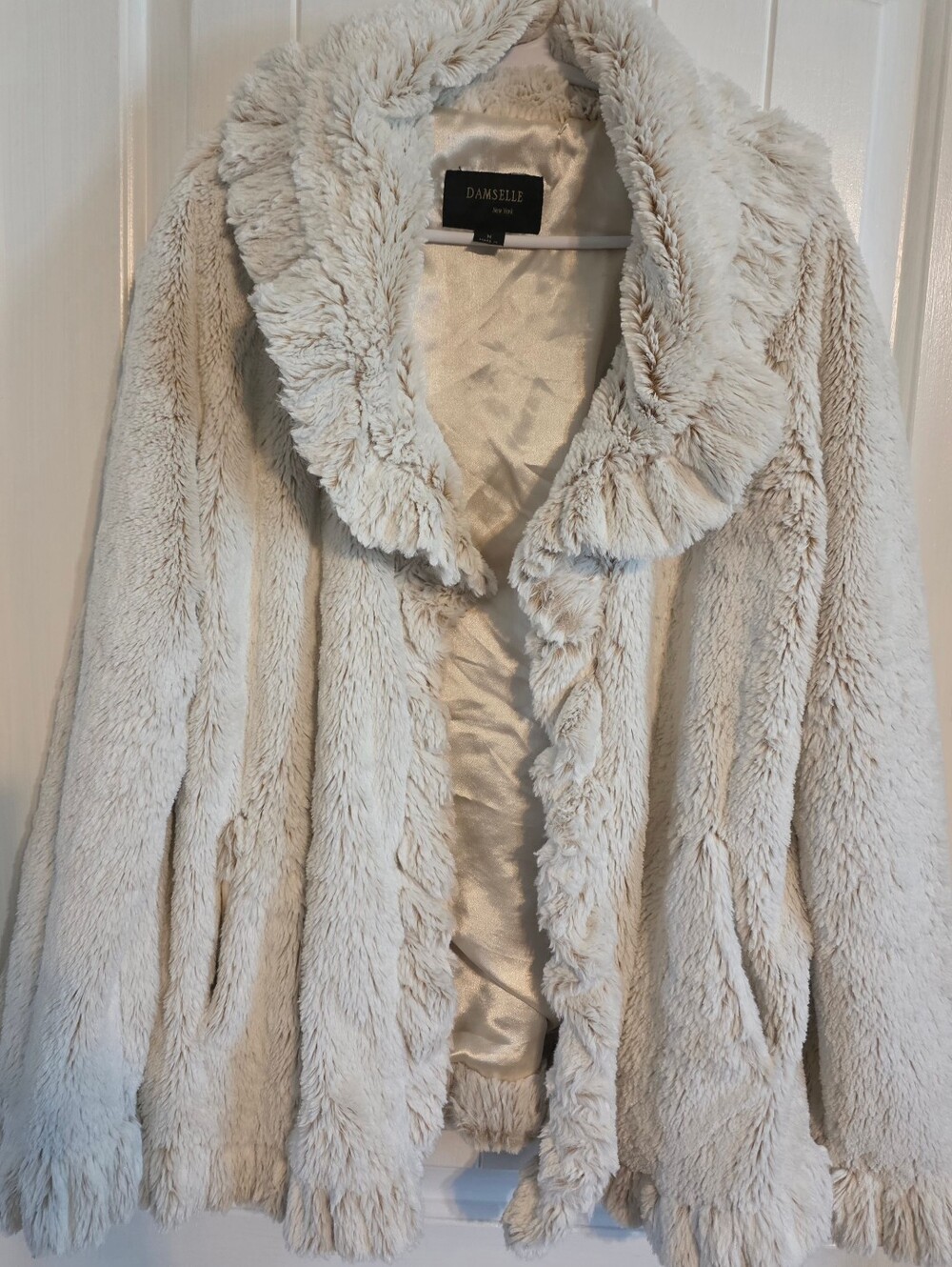 Damselle New York Faux Fur Ruffle Jacket NWOT Medium